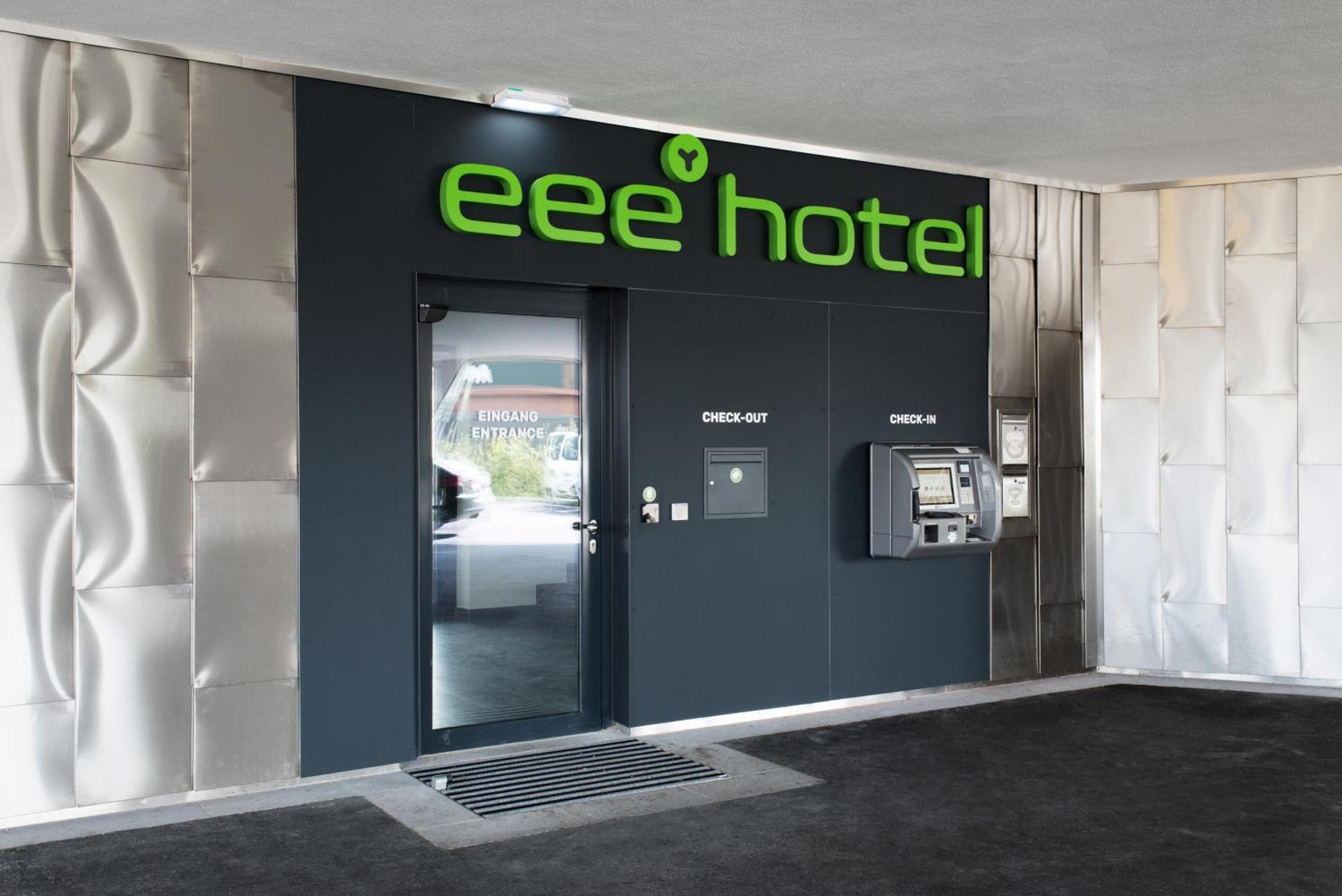 Eee Hotel Traun Exterior photo
